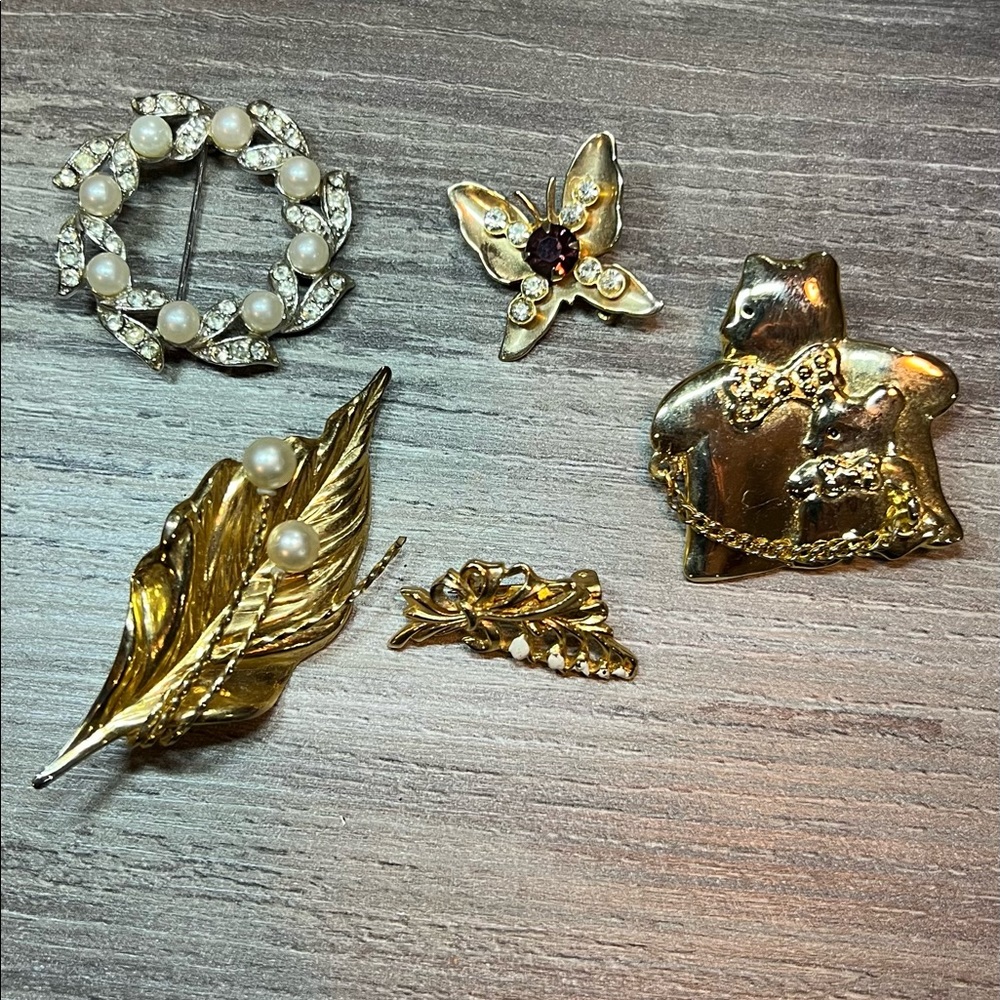Vintage brooch pin lot